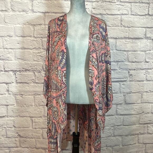 easel Other - NWT Easel Los Angeles pink paisley kimono